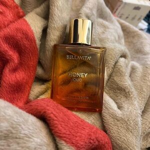 Bella Vita Honey Oud Eau de Parfum with Gold Cap